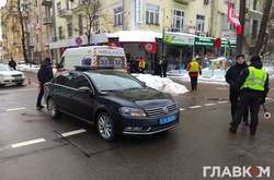 ДТП в центре Киева при участии авто из президентского кортежа, 6 марта 2018 года