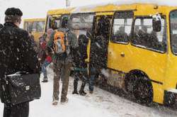 Міський транспорт сьогодні знову курсує не за графіком