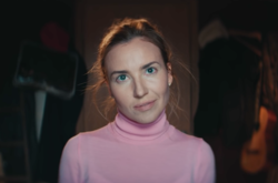 «Ленинград» выпустил новый эффектный клип о женщине-супермене