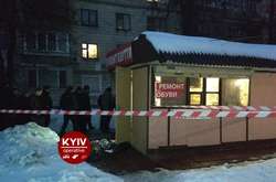 Вбивство у столичному кіоску «Ремонт взуття»: чоловік вдарив товариша по чарці пляшкою по голові 