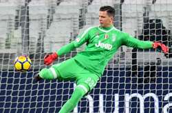 Як воротар «Ювентуса» провокував фанатів «Тоттенгема» після матчу Ліги чемпіонів (відео)