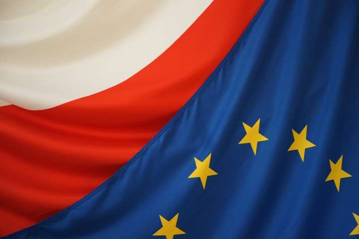 Польща грозить ЄС наслідками через занадто сильний тиск на неї