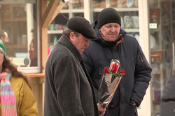 Як одесити вибирали квіти для своїх коханих. Ранковий фоторепортаж