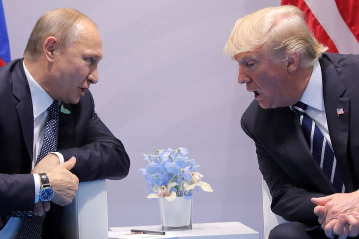 Американські ЗМІ встановили, коли Трамп вперше намагався потоваришувати із Путіним