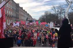 У столиці Ірландії тисячі людей протестували проти абортів