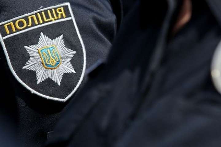 У Львові злодюжка поцупив в магазині горілку і тютюн, але нарвався на поліцію