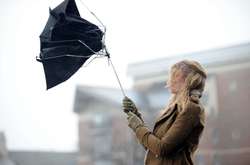  Місцями вітер сягатиме штормових поривів 