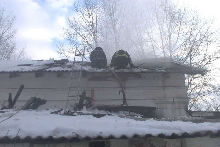 У Харкові під час пожежі в нежитловій будівлі загинули двоє людей