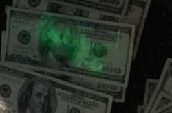 Поліцейського, який погорів на хабарі, взяли під варту