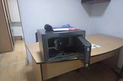 В Киеве вооруженные грабители вынесли из офиса деньги