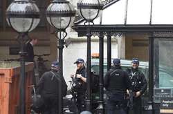 Знайдена у британському парламенті речовина не становить загрози