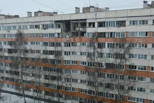 В Санкт-Петербурге прогремел взрыв в многоэтажке (фото, видео)