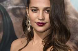 Алисия Викандер