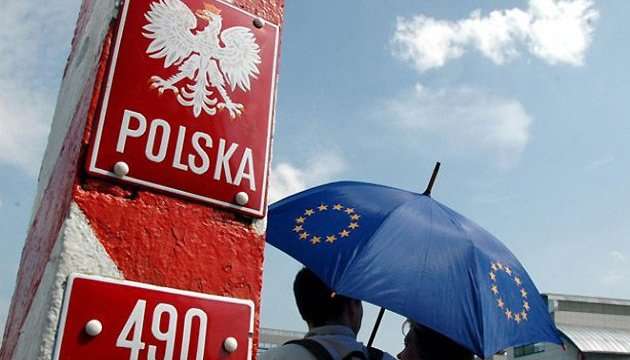 Нацбанк Польщі прогнозує до 300 тисяч українських мігрантів на рік