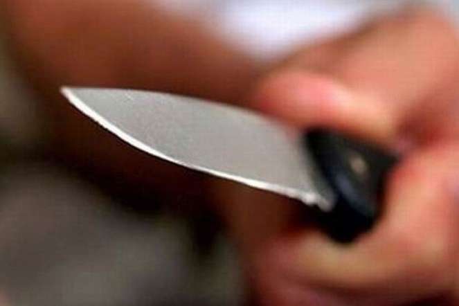 Вбивство на Київщині: біля дитсадка жінці нанесли більше 10 ножових поранень