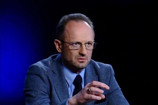 <span>Роман Безсмертний</span> - Президент та «Народний фронт» перейдуть у відкриту конфронтацію – Безсмертний