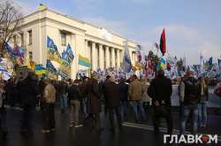 Хто в Києві хоче 18 березня допомогти Путіну?