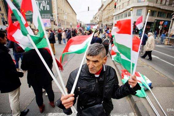 Угорщина радить своїм громадянам не їздити на Закарпаття