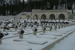 Польша отреагировала на взрыв возле Мемориала львовских орлят