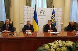 Порошенко офіційно представив Смолія колективу Нацбанку