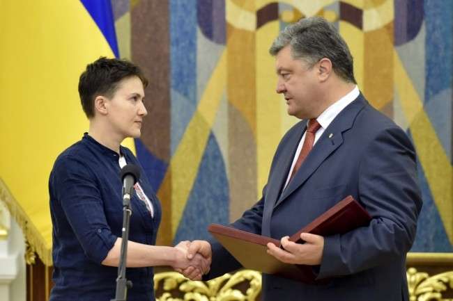 Савченко більше не хоче бути Героєм України та готова віддати нагороду 