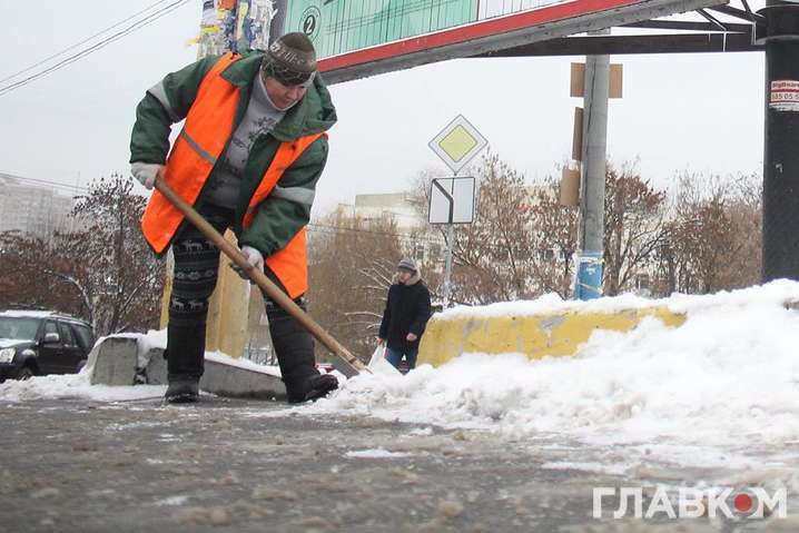 В очікуванні великого снігопаду комунальники Києва у підвищеній готовності