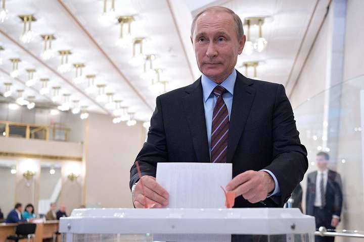 Путін проголосував на виборах самого себе у Москві