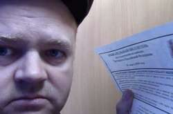 Вибори Путіна: росіянин на камеру з’їв свій бюлетень