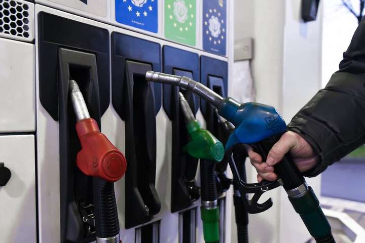 Бучанська мерія закупить для своїх чиновників бензину на півмільйона 