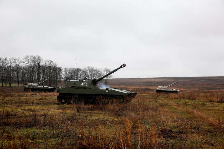 Росія розпочала військові навчання в окупованому Криму