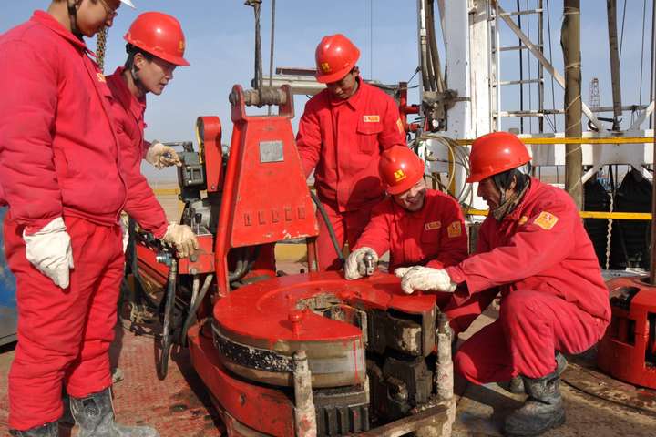 Китайська нафтосервісна компанія пробурить свердловину в Україні 