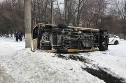 Падіння маршрутки у Запоріжжі: травмовано трьох пасажирів