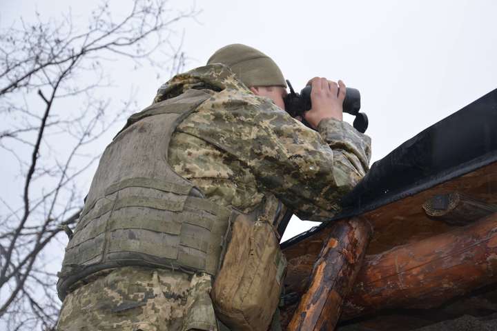 Бойовики ввечері зірвали перемир’я на Донбасі: поранено українського бійця
