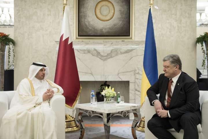 Порошенко проводить зустрічі з найвищим політичним керівництвом Катару
