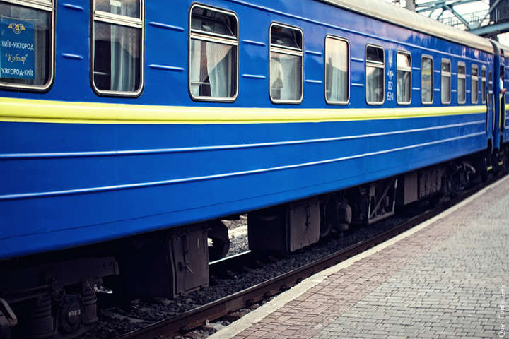«Укрзалізниця» пустить додаткові потяги на великодні свята