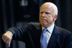 Маккейн різко розкритикував Трампа за привітання «диктатора» Путіна