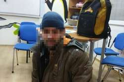 Попався на «гарячому»: поліція затримала чоловіка, який намагався обікрасти офіс