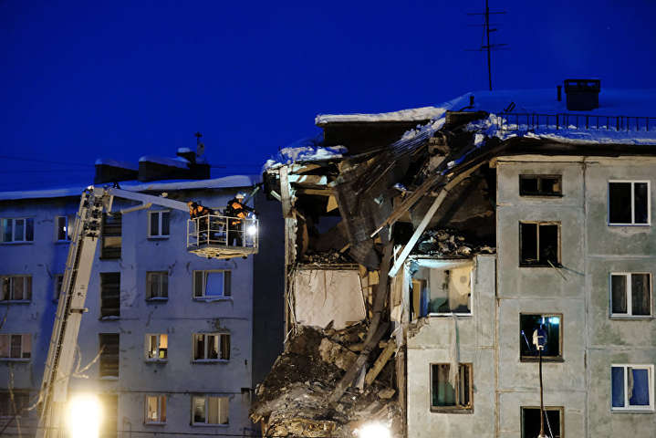 Взрыв в пятиэтажке в Мурманске: число жертв увеличилось 