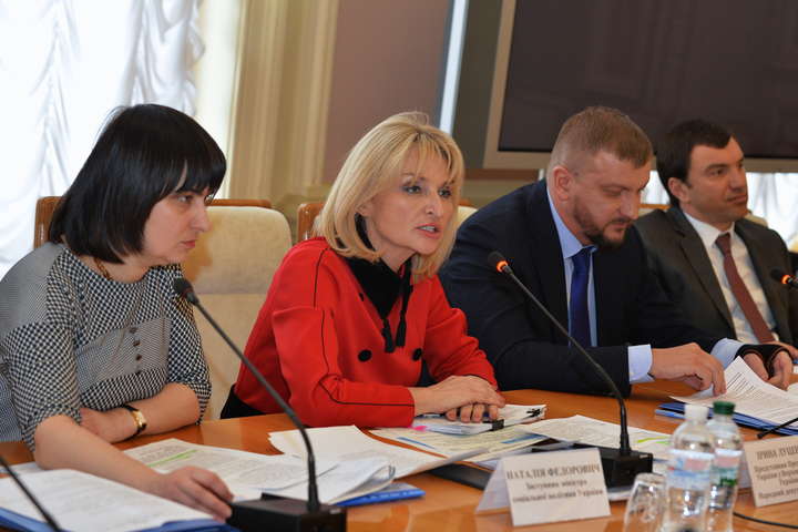 Ірина Луценко обіцяє, що держава допомагатиме батькам, які вкладаються в розвиток своїх дітей