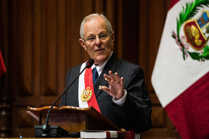 Президент Перу пішов у відставку напередодні голосування про імпічмент