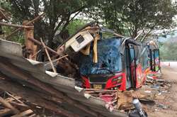 Масштабна ДТП у Таїланді: загинули 19 осіб, ще 35 поранені