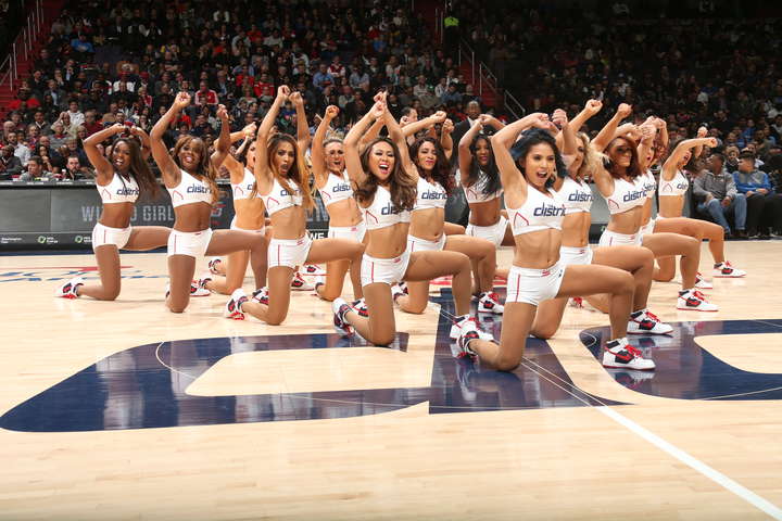 Запальні дівчата з групи підтримки клубу НБА «Вашингтон Візардс». Яскраві фото красунь