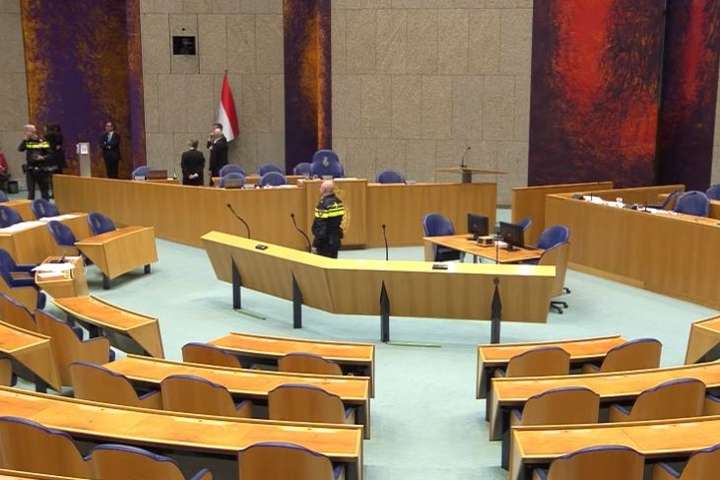  У парламенті Нідерландів намагався повіситись активіст