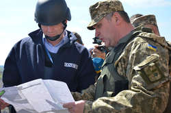 Родіон Тимошенко (праворуч)