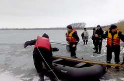Двоє рибалок на Чернігівщині провалилися під кригу, один загинув 