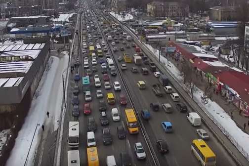 Главный проспект Киева парализовали масштабные заторы: видео с высоты