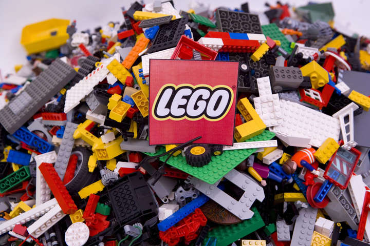 Міносвіти: усі першокласники безкоштовно отримають набори Lego