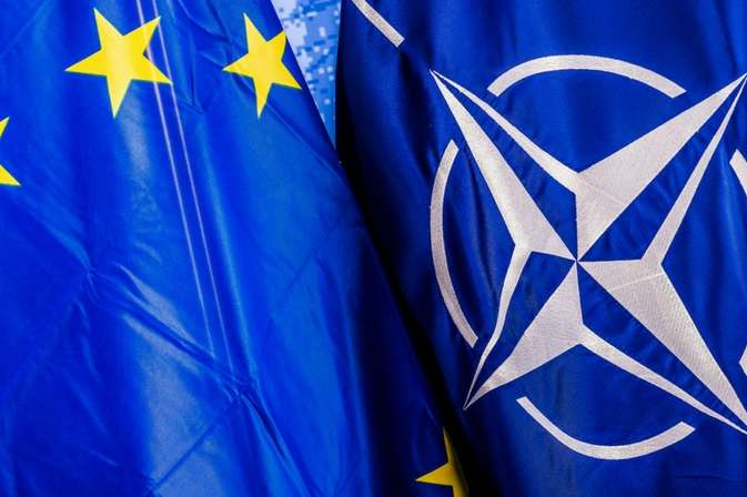 Порошенко вже скоро ініціюватиме зміни до Конституції щодо ЄС та НАТО