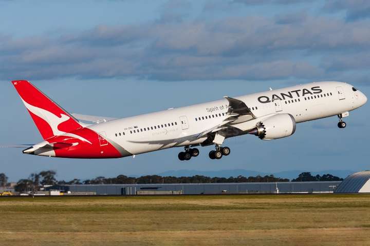 Літак Qantas здійснює перший прямий рейс з Австралії в Лондон
