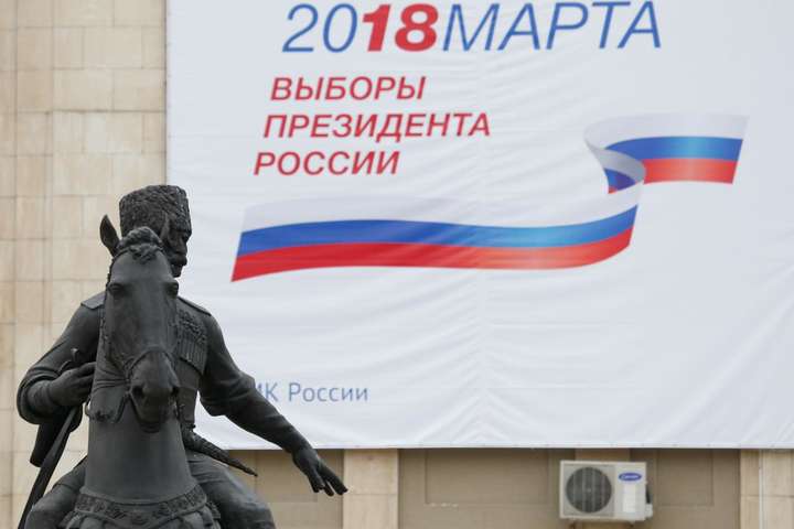 Голова ЦВК Росії визнала, що на «виборах Путіна» було вкидання бюлетенів